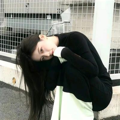 倒挂的爱丽丝